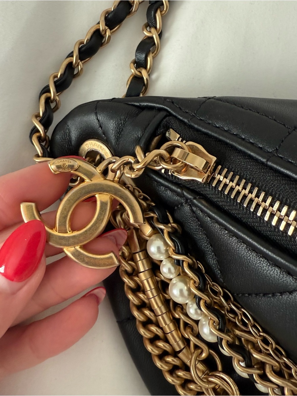 100% AUTHENTIC CHANEL ALL ABOUT CHAINS WAIST BAG! - Picture 2 of 8